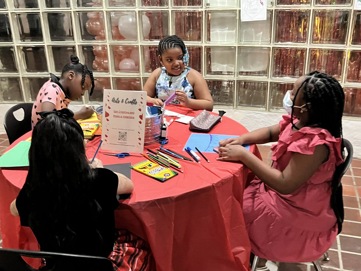 wsfcsvirtual's tweet photo. ♥️ We had our first ever Valentine’s Dance yesterday and it was AMAZING! Our elementary students enjoyed the fun with their friends, family, and teachers! More pics to come! Tag us in your pics @wsfcsvirtual #wsfcsVirtualAcademy https://t.co/f9xYDc8uuT
