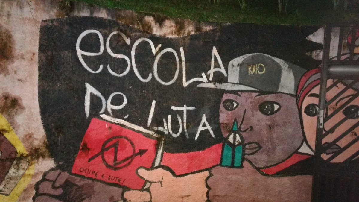 New article: "Schools of struggle: social movement learning in the #Brazilian high school student occupations" #PrimaveraSecundarista 2015-16 doi.org/10.1080/147677… - Published on <a href="/tandfonline/">Taylor & Francis Research Insights</a>  #SocialMovements #StudentMovements #MovimentoSecundarista #EscolasdeLuta #Brazil
