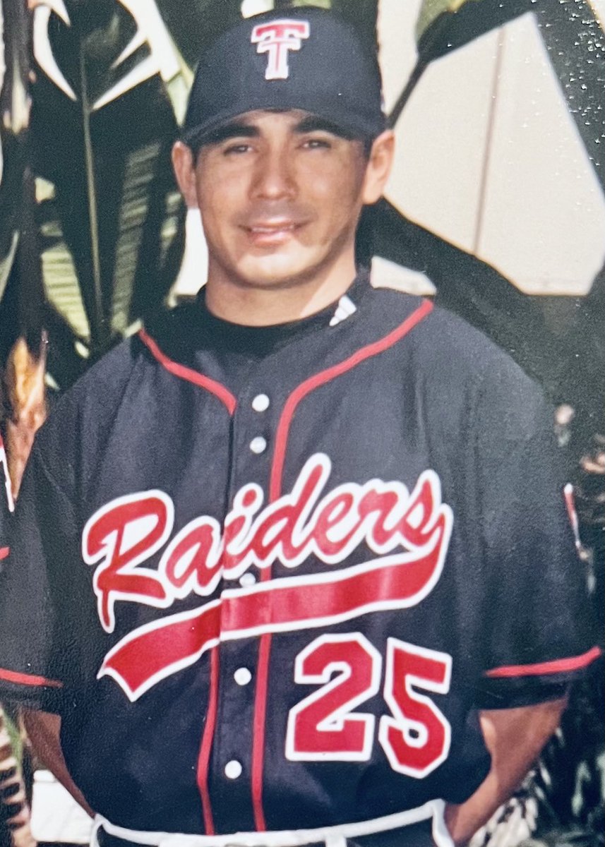 usabaseball00's tweet photo. Viva &amp; Good Luck 🍀 #TexasTechBaseball looking forward to the program where I started my coaching career. https://t.co/9DwJowFPQx