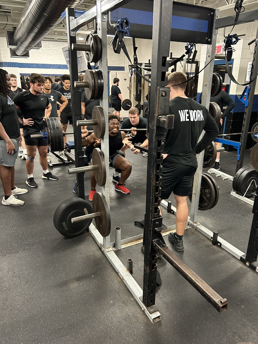 ifookeswithem's tweet photo. Wrapping up the week with The King of Lifts! @TMU_Football #WeWork #RackDaddy https://t.co/mi92RK3q4P