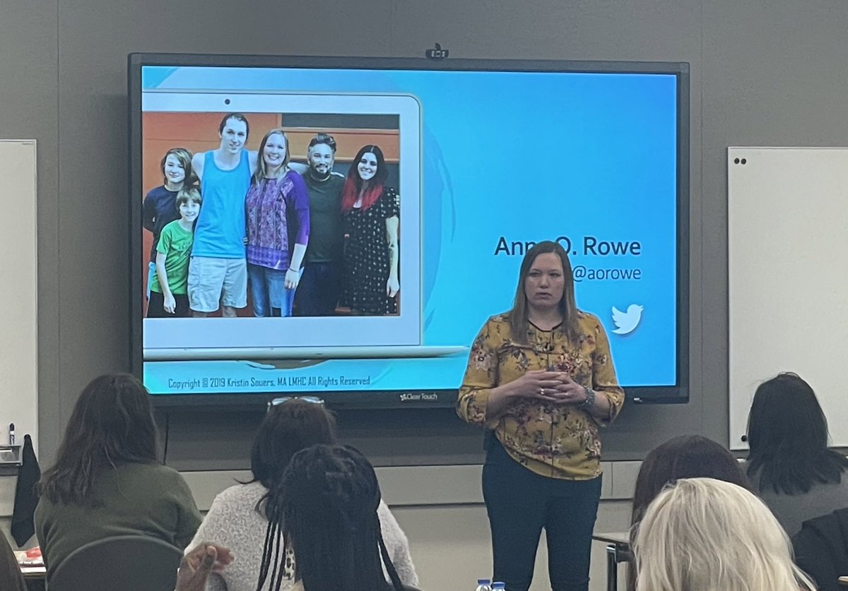 UofARIC's tweet photo. One of our favorite days of the year—it’s the West Alabama Regional School Counselors’ Conference! Thanks to over 100 counselors who are with us! Kicking off the day with @aorowe with @educationhall network! @AlabamaMTSS @UA_EDU_ @AlabamaAchieves @tcss_schools @TCSBoardofEd https://t.co/jpkoodrnFd