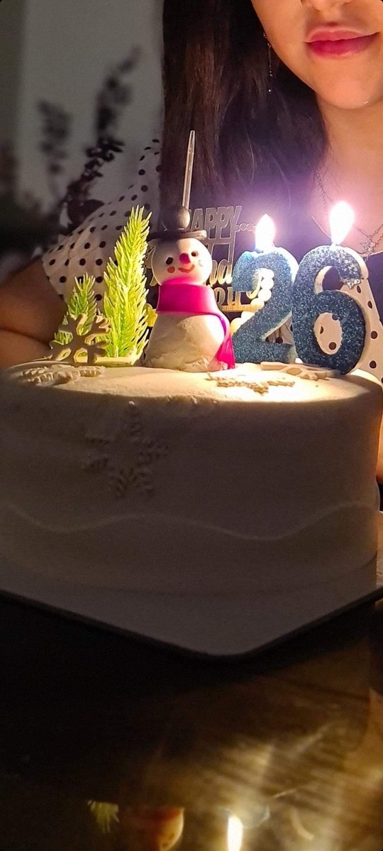 ozgeyagizfandom's tweet photo. Thanks for your beautiful wishes and congratulations 🙏❤🥂

@yagizozge https://t.co/cqO914KuAY