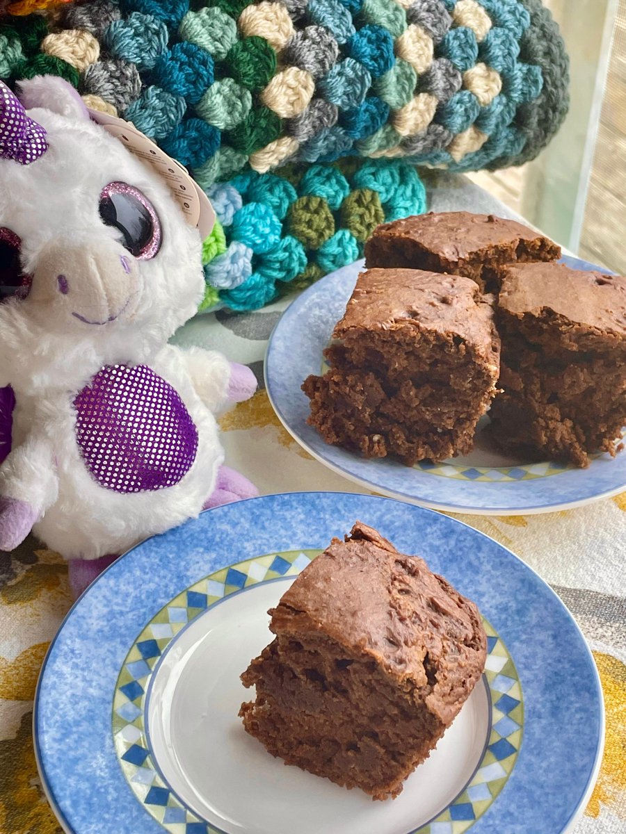 maitricooks's tweet photo. Torta de Miel Negra (plant-based)

Recipe at https://t.co/Eje9JiA9ed

Moist, simple molasses cake from #paraguay.

#vegan #plantbased #cake #molasses #dessert #southamerican #baking #torta #mielnegra #snack #sweets #food #chef #recipes #love #sustainability https://t.co/Gs7UZSaHTi