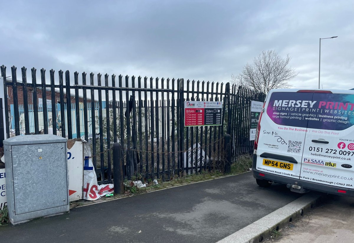 merseyprint's tweet photo. 4ft by 8ft sign printed and installed today for Doorstore Wirral ltd.

if you require a sign please don't hesitate to contact our team 0151 272 0097 or hello@merseyprint.co.uk https://t.co/cKOq7iYcos