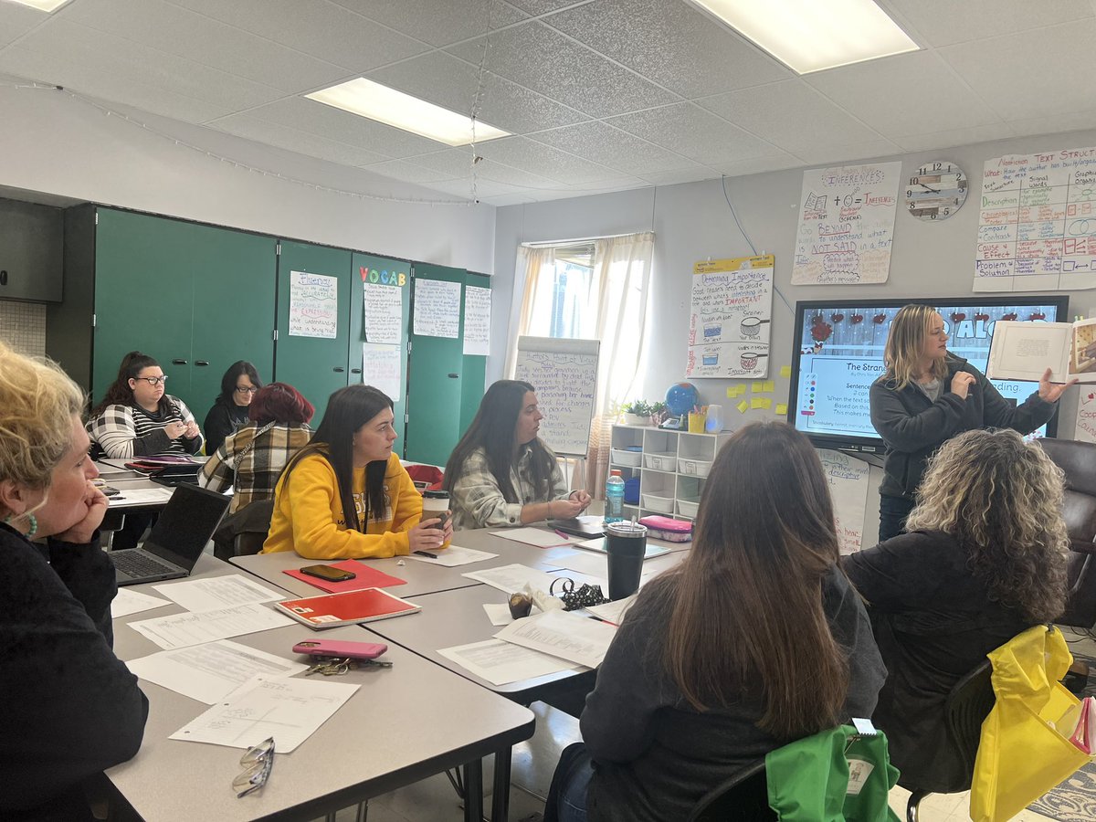 Learning from our own this morning. Mrs. Armstrong presenting an interactive read aloud from her Missouri Reading Initiative (MRI) training. #TheKnightWay #OneCommunity #WeisGreater