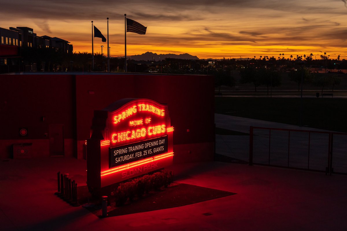Cubs's tweet photo. 🔜 ⚾️

https://t.co/Gdg4K4z91b https://t.co/vpN523O88o