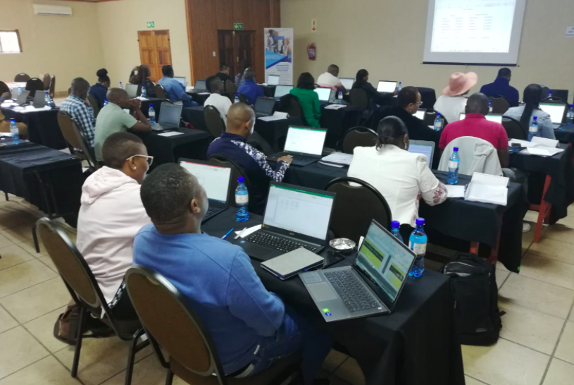 rabisonshumba's tweet image. #AdvancedComputing - Research has proven that most people use 5% of the power of tech. That is a tragic statistic. We are accredited to push your #ICT knowledge to high levels. This week Blessing and milton trained 54 Finance Managers in #Limpopo #TheVumiliaWay @VumiliaAfrica