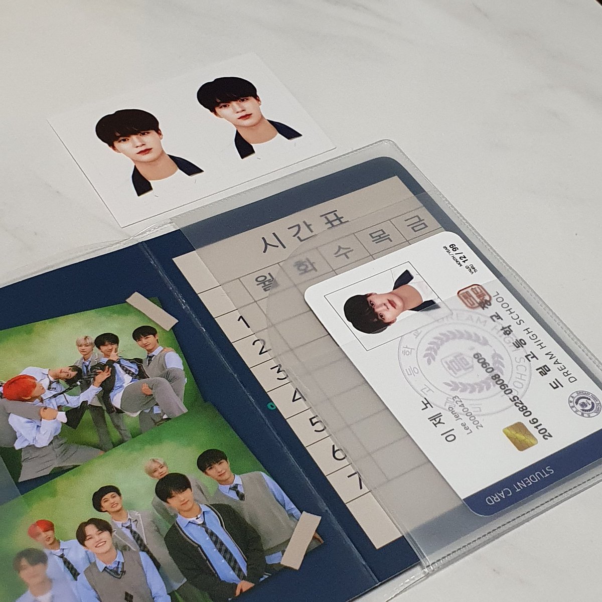 JjwNct's tweet photo. #RT 추첨 학생수첩 세트 보내드려요 💕

🏫2023 드림고등학교 입학생 모집🎒
*3일간만 진행

드림고교 학생수첩 &amp; 학생증 &amp; 증명사진

자세한 내용은 아래 링크에서 확인해주세요!
https://t.co/k9yBnsjQvR

#드림고 #마크 #런쥔 #제노 #해찬 #재민 #천러 #지성 #엔시티드림 https://t.co/zRdlOmjSQw