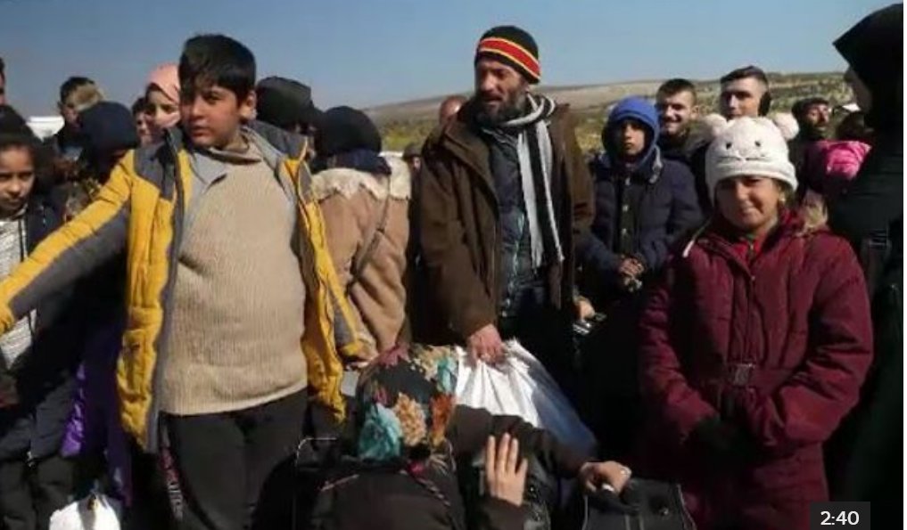 DanutaWioletta's tweet image. Syrian refugees in Turkey face a difficult choice - stay in devastated Turkey even though many have lost their families in the recent quakes, or return to Syria, which continues to struggle with war and a lack of humanitarian aid. #HelpTurkeySyria 🌍🙌🇸🇾🇹🇷☹️