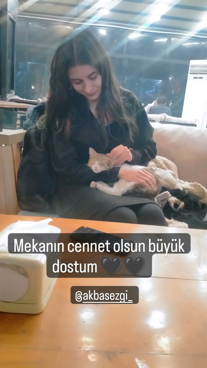 Zor zamanlar büyük sırlar en kötü günlerimin şahidi büyük dostum cennette görüşmek üzere ömür boyu unutulmayacaksin 🖤🖤