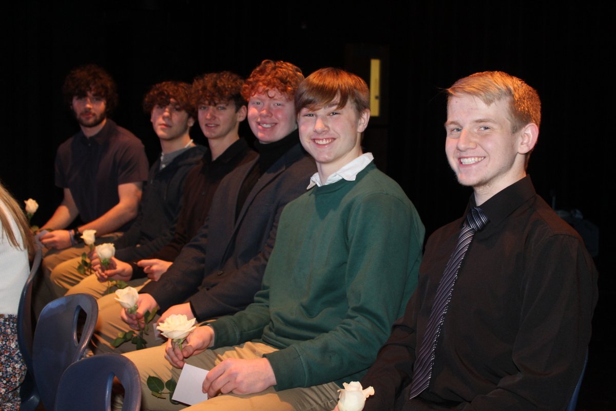 PaulineDierkens's tweet photo. Congratulations to the current and newsly-inducted members of National Honor Society @McCann_SHS @boroseniors23 https://t.co/Ju7hsPeQAR