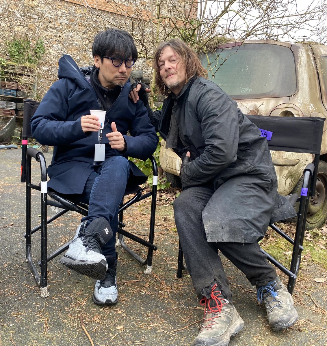 HIDEO_KOJIMA_EN's tweet image. With Norman at the set🧟‍♀️