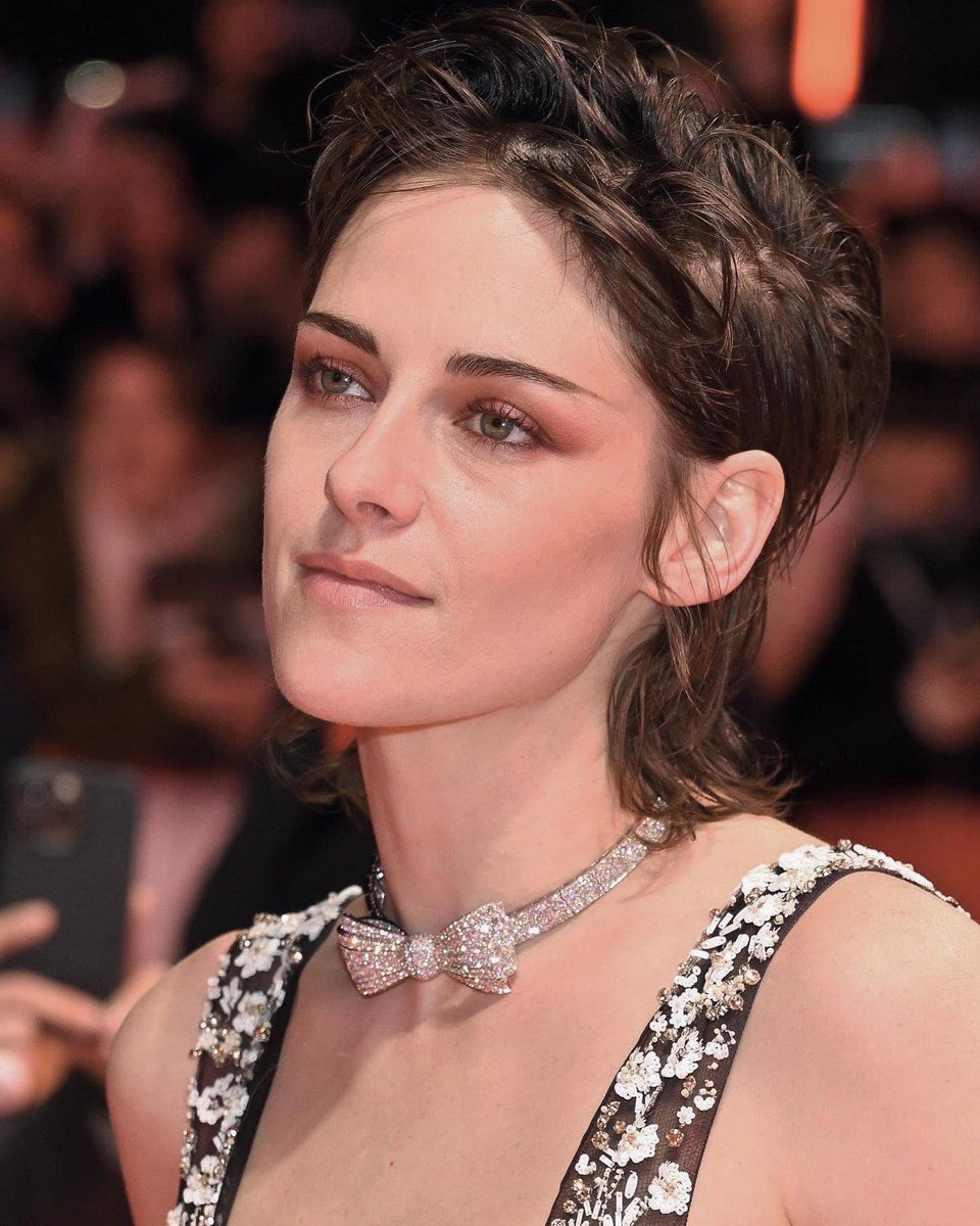KristenClip's tweet photo. Kristen Stewart is magnificent https://t.co/hNbL7O1WVT