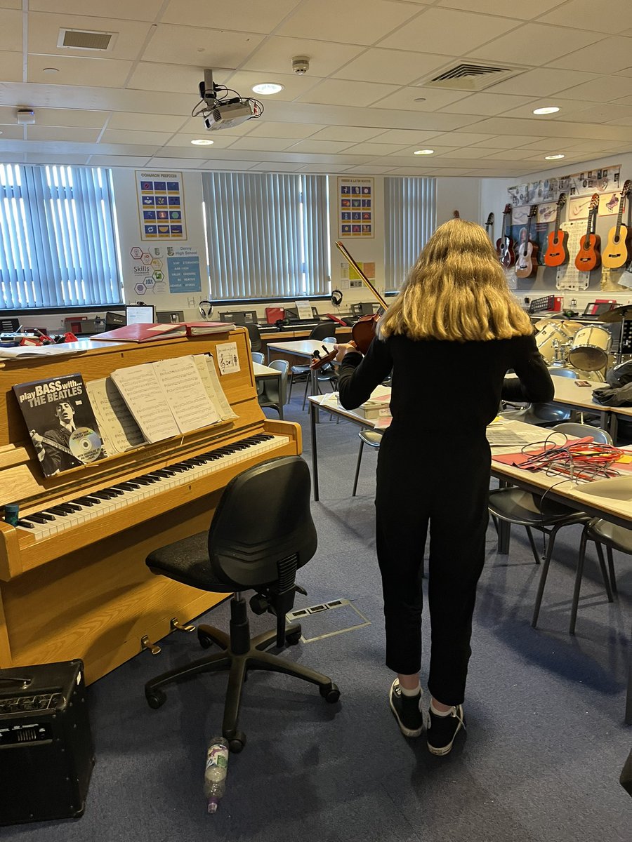 It’s great seeing so many pupils in the music department at the end of the day! Wishing everyone luck in their performance exams next week 🎼