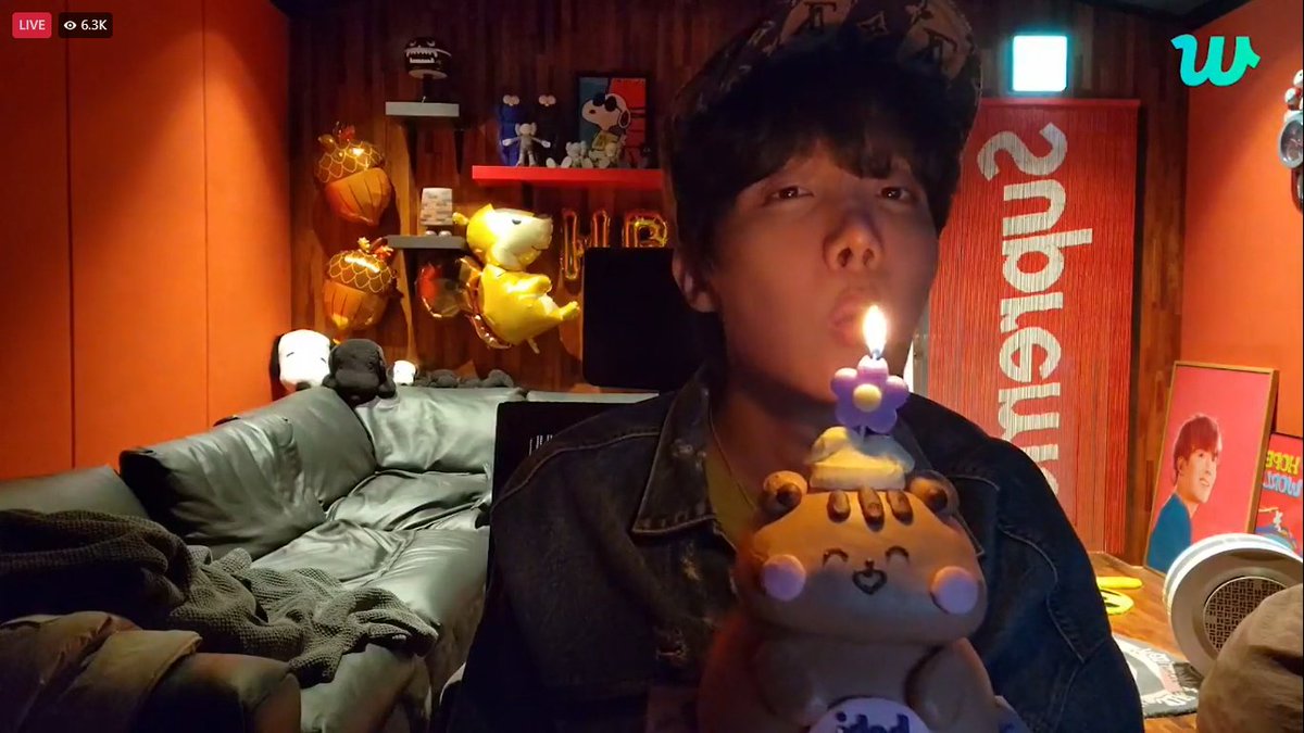 taevvvoy's tweet photo. my birthday baby boyyyyy https://t.co/KDnvA4ly2P