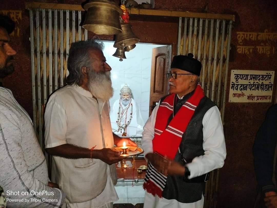 PreetamSinghBJP's tweet image. आज गाजीपुर स्थित परम पूज्य नागा बाबा आश्रम में @RSSorg के वरिष्ठ प्रचारक व प्रज्ञा प्रवाह के क्षेत्रीय संगठन मंत्री ( बिहार, झारखण्ड व पूर्वी उत्तर प्रदेश ) हमारे अभिभावक एवं मार्गदर्शक परम आदरणीय चाचा श्रद्धेय श्री @RamashishRSS जी के साथ परम पूज्य नागा बाबा का दर्शन पूजन किया ।