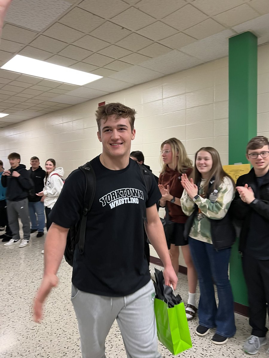 YHSAthletics's tweet photo. Good luck Jackson New as he will compete in the IHSAA wrestling state tourney tonight! @YHSSportsMed @ytownstrength @YHSPublications @YorktownPigskin @YorktownHighSch @yorktownwrestl1 https://t.co/P6mQ0iTteZ