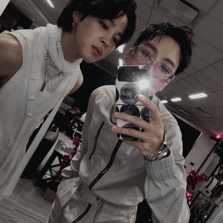 Jmpark__BTS's tweet photo. On your birthday we wish for you that whatever you want most in life it comes to you just the way you imagined it or better. Happy birthday💜 happy birthday hyung i purple you 🎂 https://t.co/unIt1Rorer