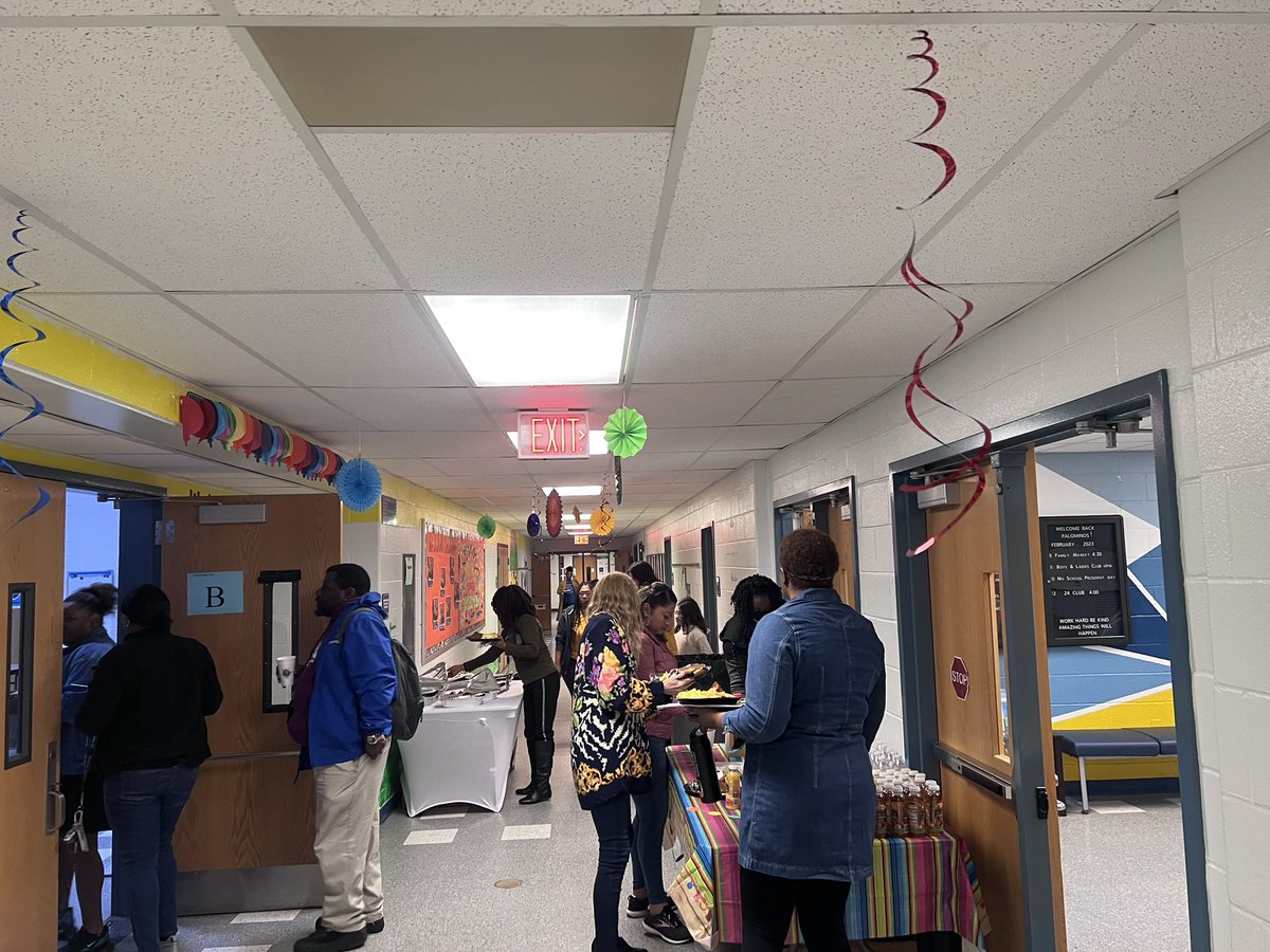 weatherspoon2's tweet image. This morning we celebrated our CIP review with the staff!  PVES staff, thanks for all you do! We appreciate YOU! @KimWerle  and  @AmyLarrick thank you for the feedback and support!   #PVESpride  #stayingthecourse