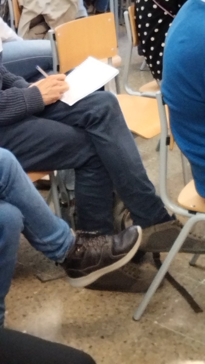xavi_ferriol's tweet photo. Desprès de les formacions es posa en pràctica tot allò que s'aprèn. Transferència a l'aula. Per exemple amb el Pla lector. #XarxaProaPlusIB https://t.co/pHRWQVnrVf