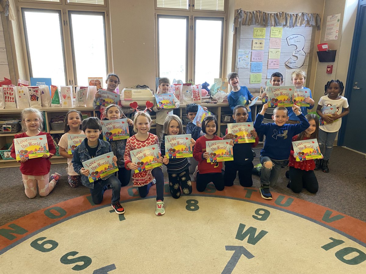 Cartycrew's tweet image. Love is all around the world! ❤️ We are full of love and thankfulness over our February book.