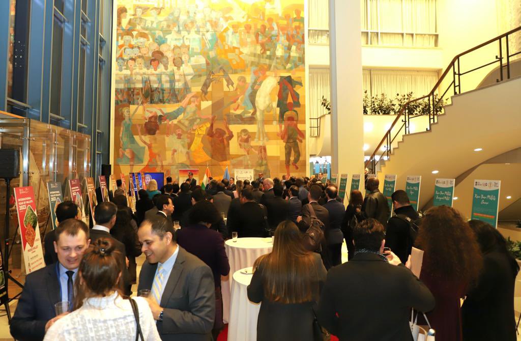 🇮🇳 for millets, millets for the 🌎 !

A vantage view of the “full-house”reception hosted by #IndiaatUN to celebrate #InternationalYearoftheMillets  🌾. The support @UN and beyond for “Lifestyle for the Environment (LiFE)” continues to grow🙏🏼

Next up- #India@75 round-tables….