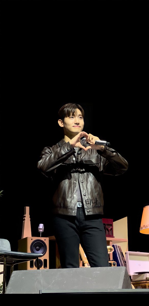 elinnbambi's tweet photo. We fucking love you shim changmin 🥹 
#영원의_1등성_창민아생일축하해
#Sweet_Maxday_0218
#私の宝物チャンミンが生まれた日 https://t.co/0t0YjfgWMN