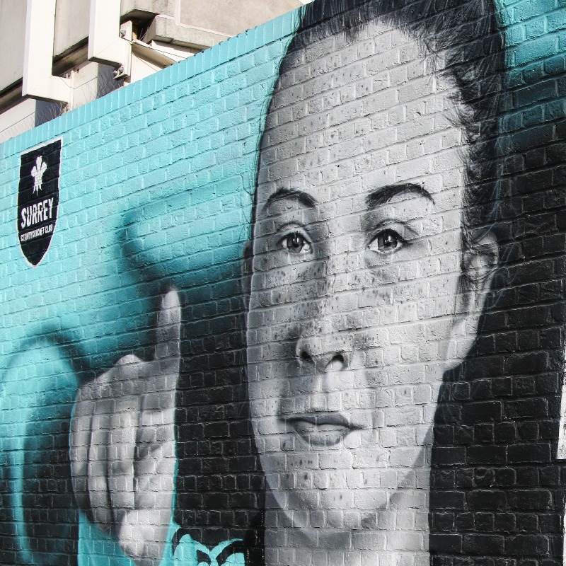 A huge go well to <a href="/AliceCapsey/">Alice Capsey</a> and the England team ahead of their ICC T20 World Cup fixture against India today (13:00 GMT) 🦁

Check out the Alice Capsey mural at The Kia Oval, the latest instalment at our famous ground ⤵️

🤎 | #SurreyCricket