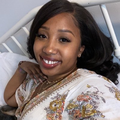 Caresha Brownlee Stan Account on Twitter: "She look better than you though"