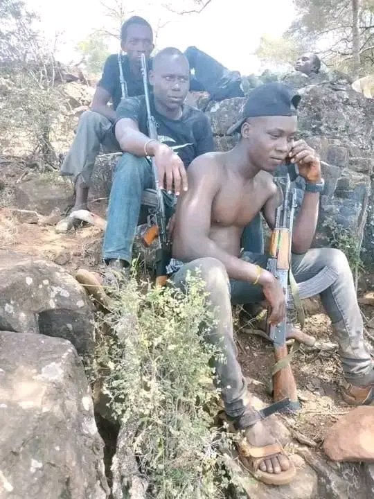 RodgersKipembe's tweet photo. Bandits chilling, waiting for Kenya Army. https://t.co/LC6svWutIN