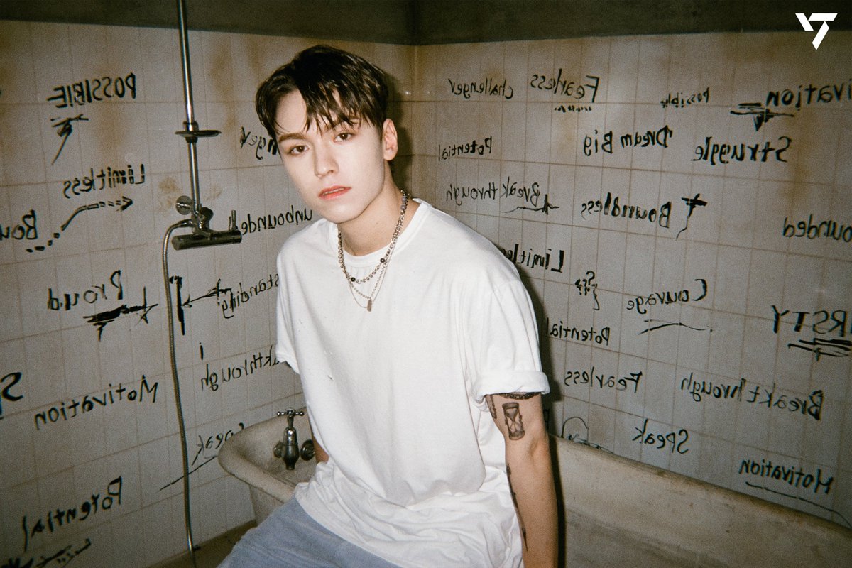올해도 생일 축하하는 많은 사랑들에 더욱 감사하는 생일이 되길 ,, 생일뿐만 아니라 매순간에도
그래도 생일 주인공이 제일 행복하길 바라 ~
#어떤_우주에서도_버논을_사랑할게 #Knocknock_Its_Vernon_Day