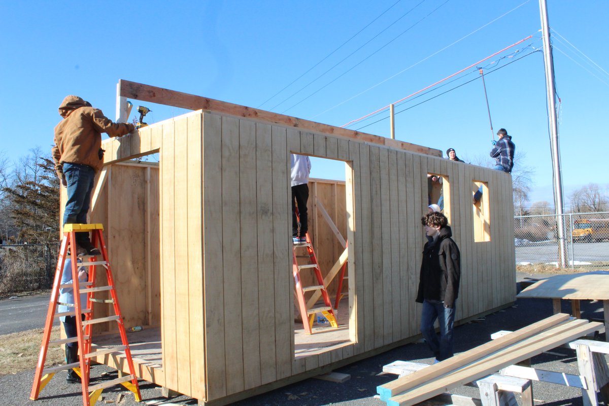QIIICareerTech's tweet photo. #CTE Inside the Classroom: #ConstructionTechnology. Offered at both our Hudson & Troy schools, students are hands on, use professional tools, build real projects for the community & learn all aspects of construction. #CTEMonth #QuestarIII #CareerTechEd #CTEConstruction https://t.co/KByaRR3tcd
