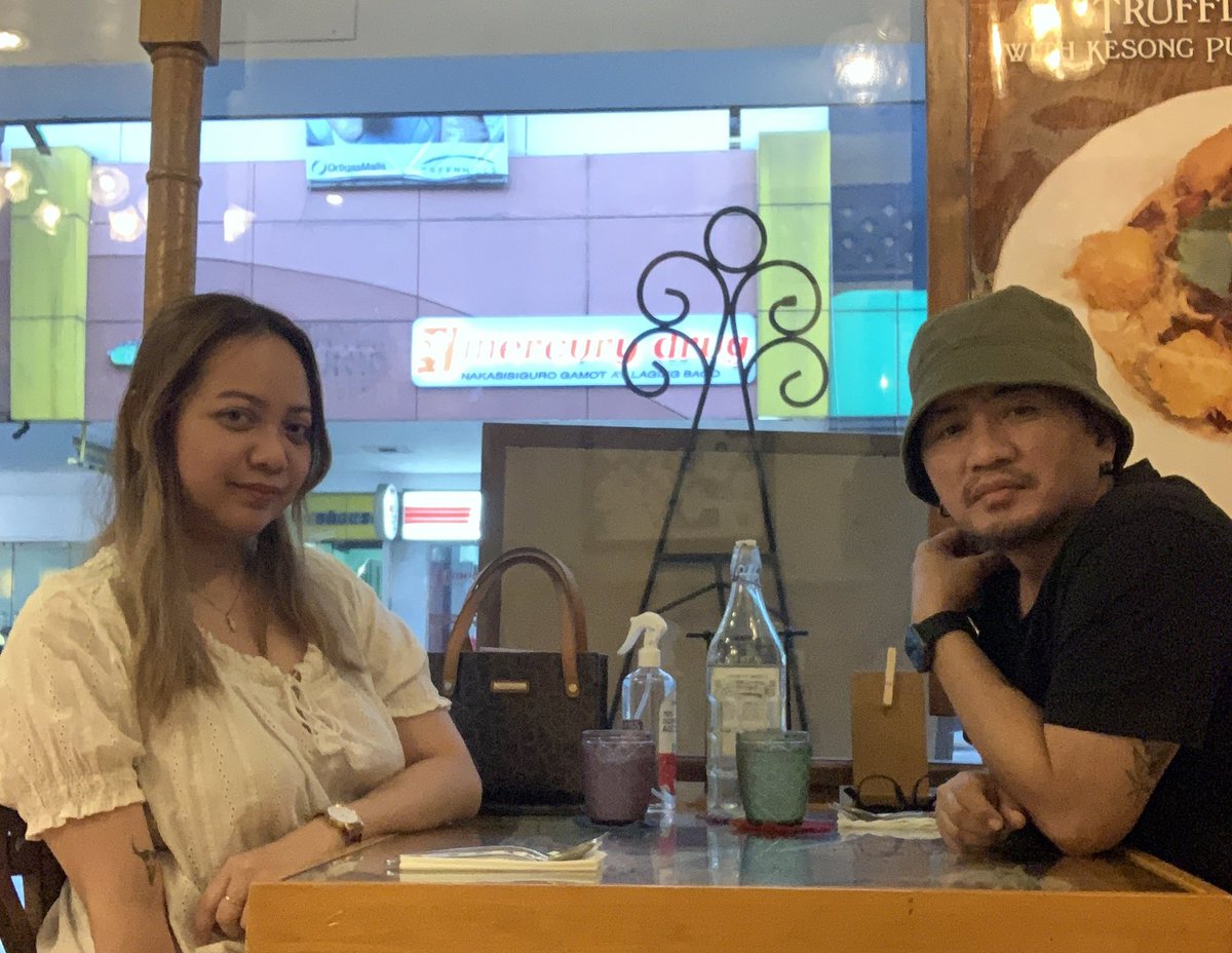 kitelolnk's tweet photo. #vdayweek https://t.co/nLVFS7iyiN