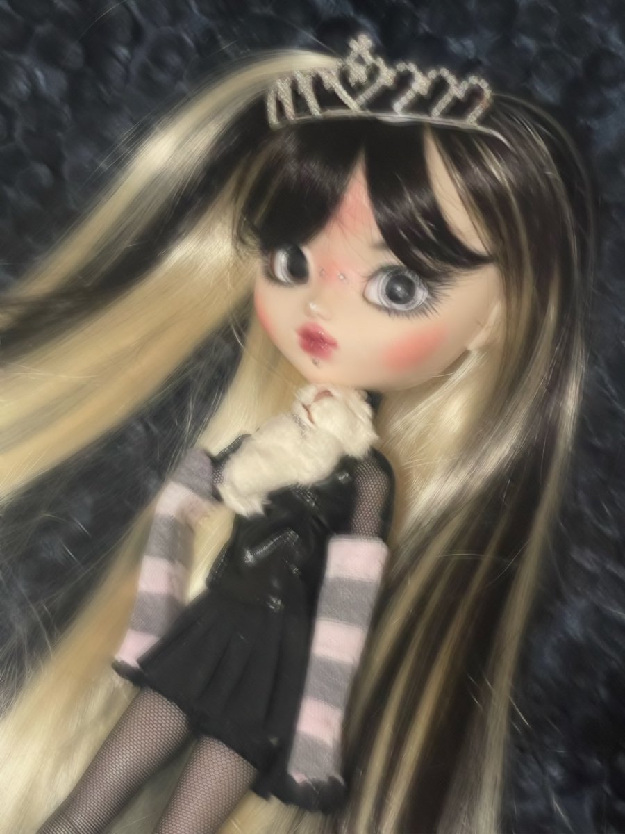 violetafaerie's tweet photo. Pullip Monica, Made for @kevdolls 🦋💖(custom made by me) #pullip #pullipcustom https://t.co/fu7oG04HaX