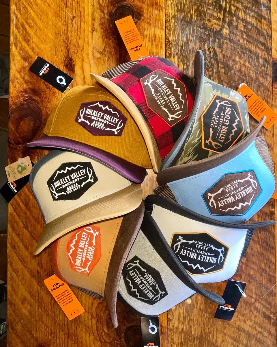 pukkainc's tweet photo. As long as the silhouette stays the same you have unmatched flexibility by the dozen AKA the #pukkadifference 🤯

Same Hat ✔️
Same Artwork ✔️✔️
Ability to change everything else by the dozen ✔️✔️✔️

📸 @BVBrewery

#tgif #flexiblefridays #customhats #lowminimums https://t.co/oluyK0BI8f