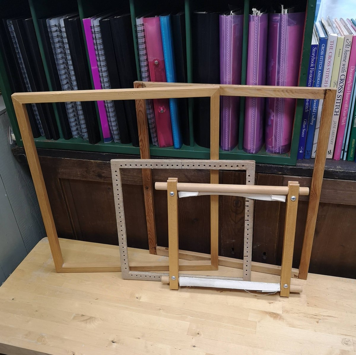 We've received a donation of embroidery frames and hoops today. The current proceeds will be sent to DEC Turkey/Syria to support the work being done there following the recent earthquake.
#embroidery #embroideryframes #embroideryhoops #tapestry