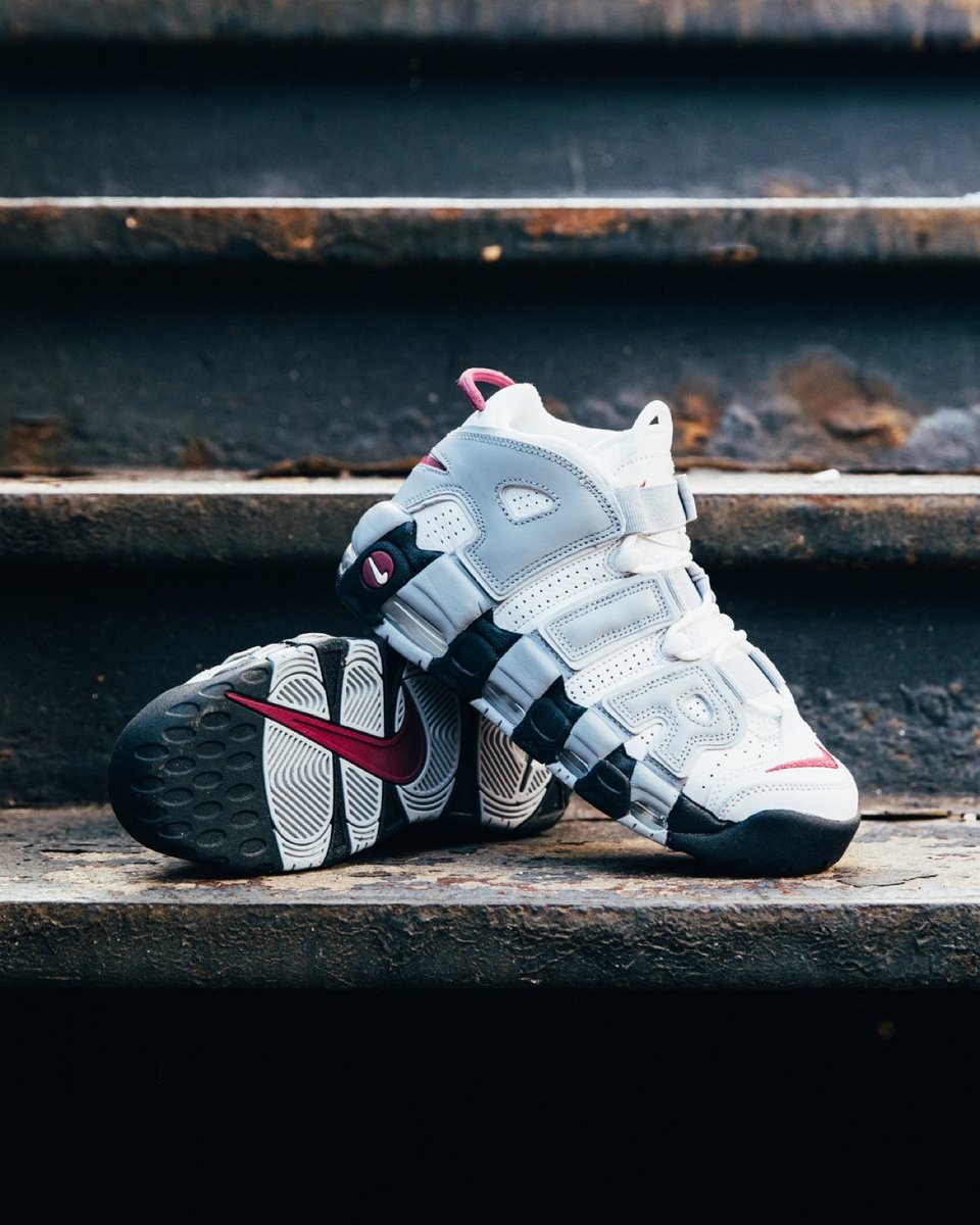 AD: WMNS Nike Air More Uptempo 