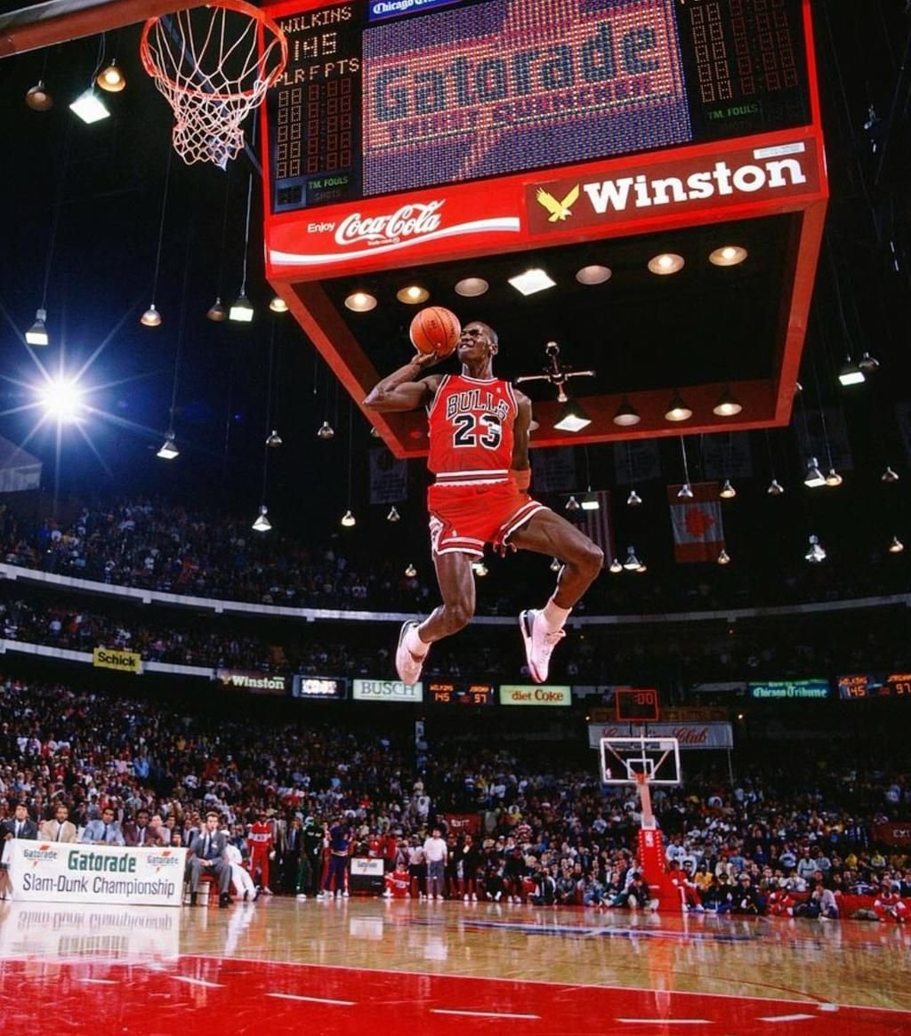 altieribruno's tweet photo. Quienes vimos a Michael Jordan en su prime sabemos que no solo los números miden su grandeza. Fue un asesino deportivo. Sin piedad: no buscó ser agradable, solo ganar. Y lo hizo. Dominio total, mente de acero, competitividad extrema. Creo haber visto mucho y nunca vi nada igual. https://t.co/ME1tLAlFIf