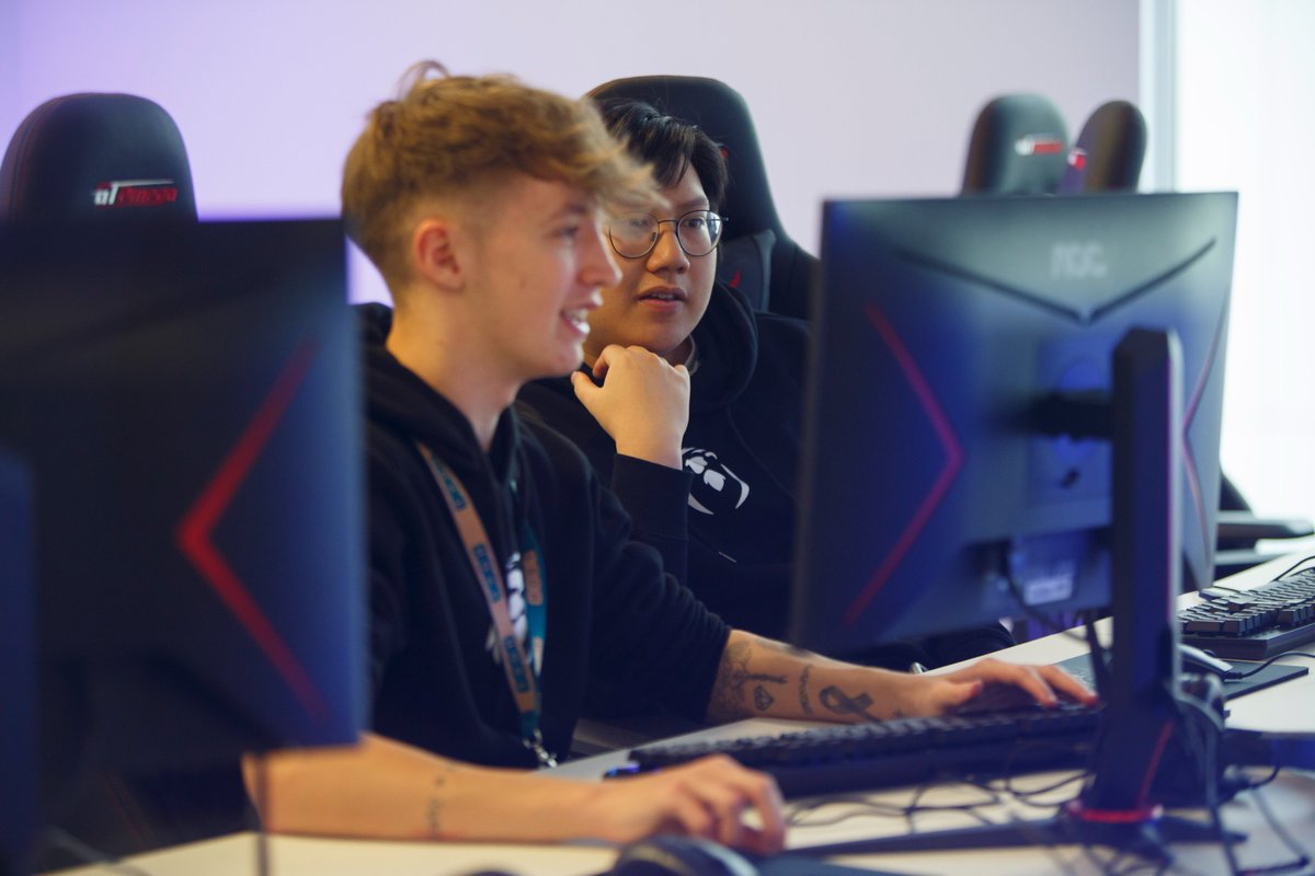 🎓 Want to develop your professional career? 

🎮 @SkillsCity_HOST offers fully-funded skills bootcamps in 6 disciplines, including Unity Development &amp; Games Dev. 

🚨 Applications are open all year round, but places are limited! 

✍️ Don’t miss out: skills-city.com/nse-gametech-s…