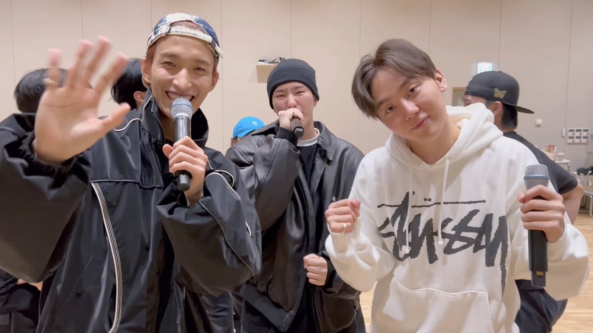 vercoupszone's tweet photo. booseoksoon's fun fighting encore ๐ค๐
#๋ถ์์_๋ฎค์ง๋ฑ
ํฌ_1์_์ถํํด
#Fighting3rdWin #BSS3rdWin https://t.co/PaxRDSJshr