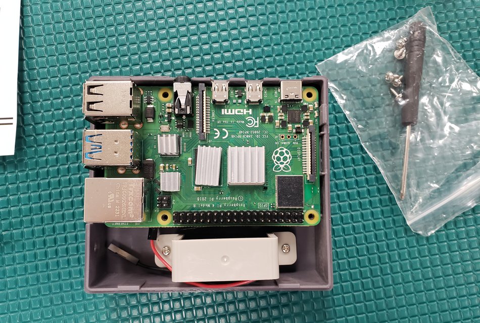 mrfordsclass's tweet image. It lives! We assembled the Rasberry Pi into the GeeekPi Retro Gaming Nes4Pi Case and installed an operating system. Next week, students that have their work done can game old-school style. 
#RasberryPi #GeekPi