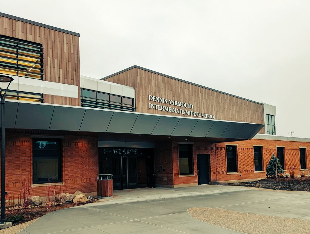 Y'all. Our new school 😻😻😻😻😻