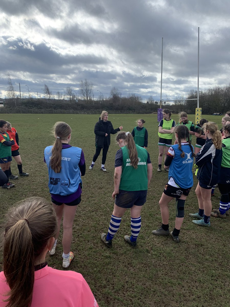 A brilliant ending to the week with 40 girls joining us for a 1 Day Girls only camp at @FranklinsGdns 🙌🏻

Huge thanks to @EmilyScarratt for coming along in the morning, joining @_emma_hardy @Daisyhj1 @IvesLilli @GeorginaTasker Megan Davey to coach the camp 🤩⚡️