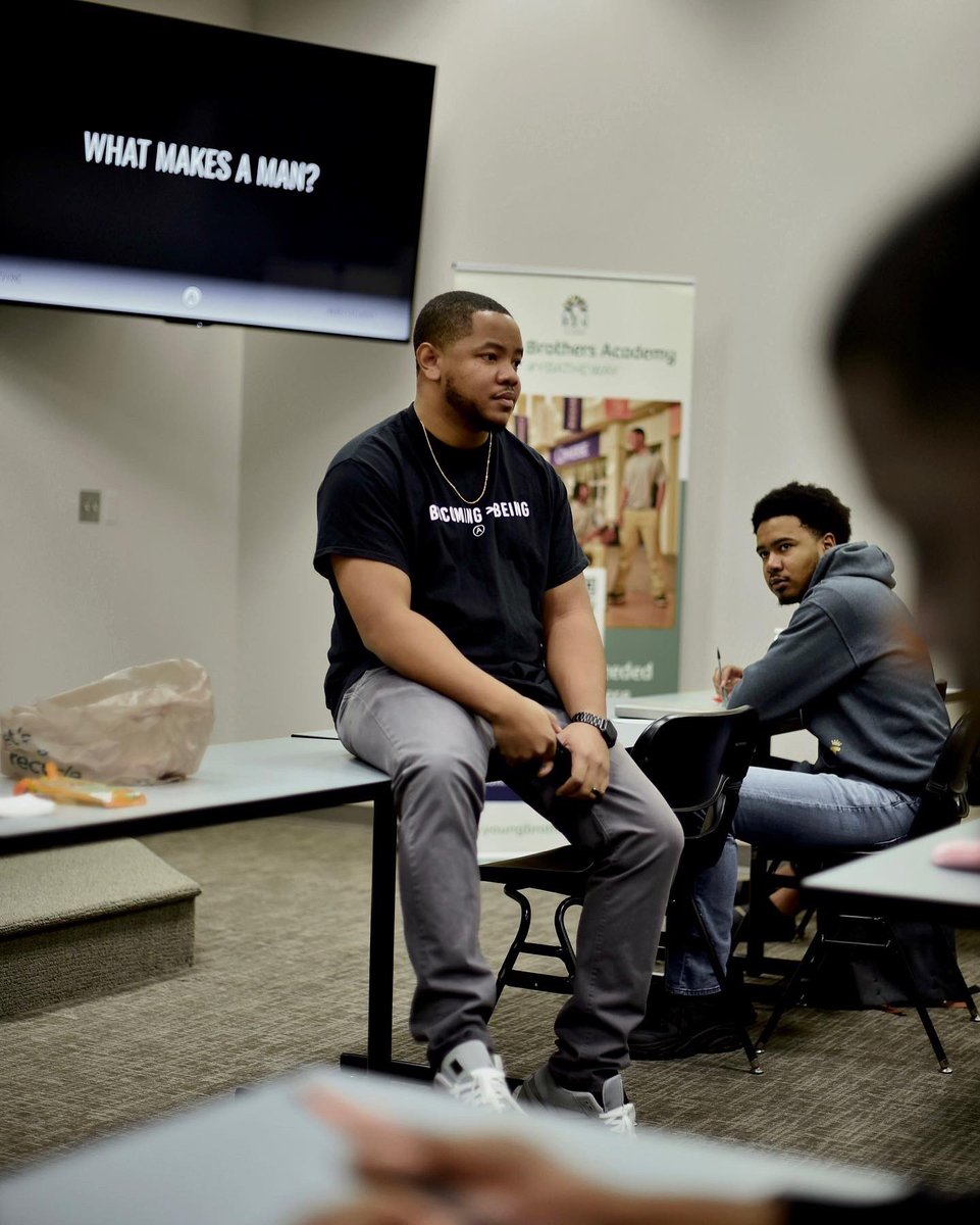 what makes a man? 💡 #WOWWIRL 

<a href="/ABevyInc/">A.Bevy</a> x <a href="/youngbrothersac/">Young Brothers Academy</a>.