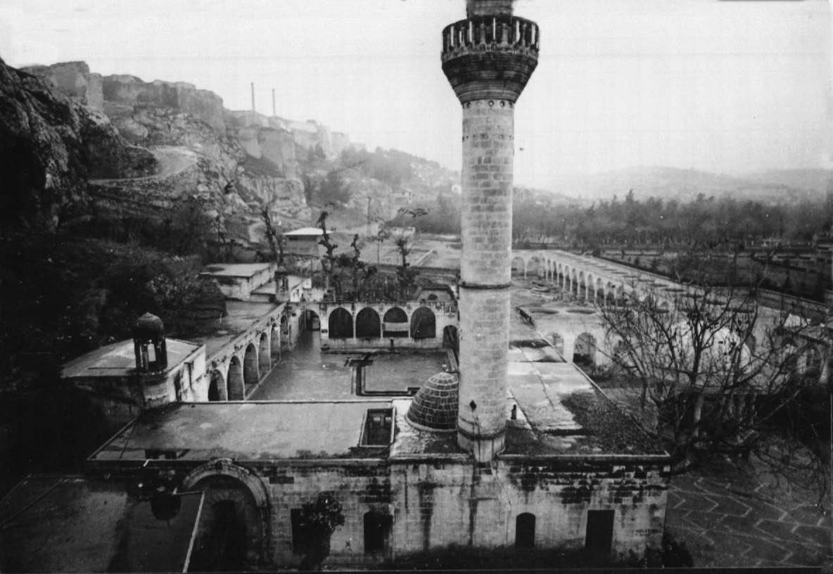 Tüm İslam Aleminin ve milletimizin #MiraçKandili'ni tebrik eder, bu mübarek gecenin tüm insanlığa hayır ve huzur getirmesini temenni ederiz.