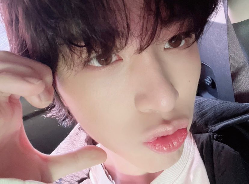 Happy Birthday to Our Precious Hwanie🐮🎂🥳

HWANDERFUL YEARS WITH JUNGHWAN
#HELLOitsJUNGHWANday
#슈퍼킹카우베이비_화니짱_생축 
#SOJUNGHWAN #소정환 <a href="/treasuremembers/">TREASURE</a>