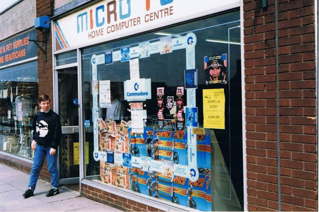 tressal's tweet photo. @retrohouruk though you guys might appreciate this, local computer shop in Rotherham South Yorkshire from back in the day https://t.co/fVfmT2ZOH4
