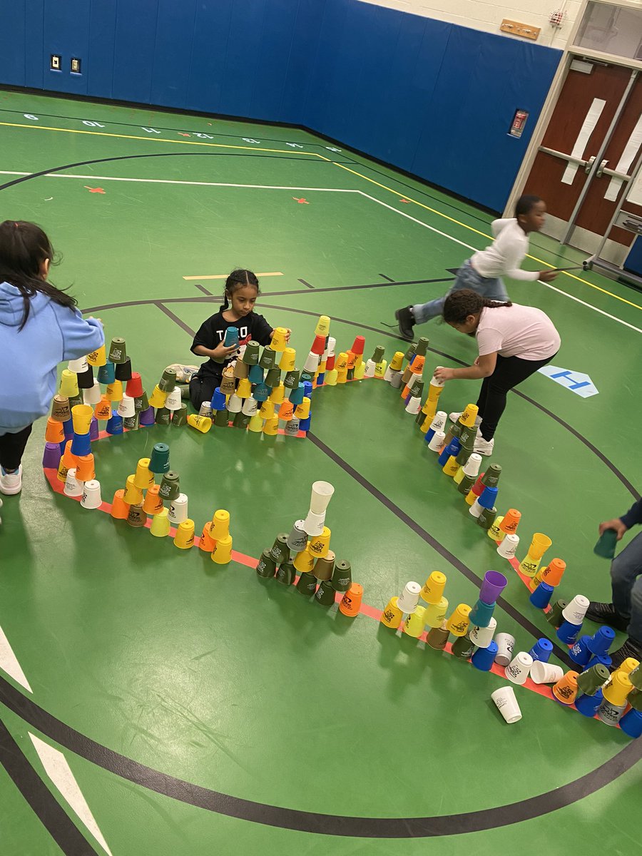 Dr. Weeks 2nd Grade tweet media