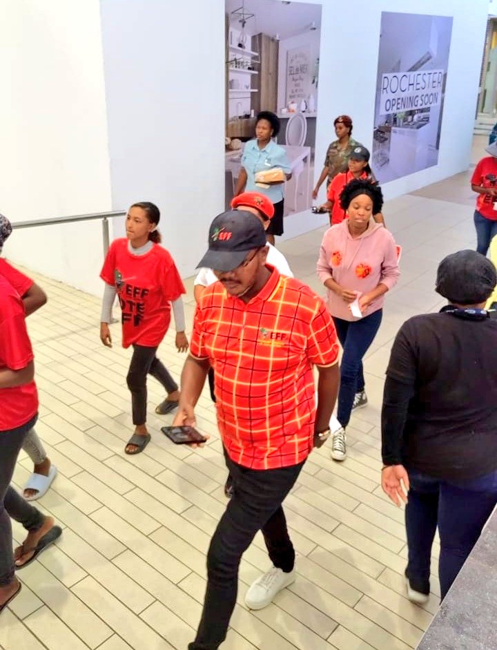 effnorthercape's tweet photo. [📸] : The EFF Northern Cape Provincial Chairperson and Secretary  Commissar @ShadrackTlhaole and @BhayiKwinana Led #EFF20MarchShutDown businesses visit at Diamond Pavilion Mall in KB.
@EFFSouthAfrica https://t.co/PaJBN3Erq9