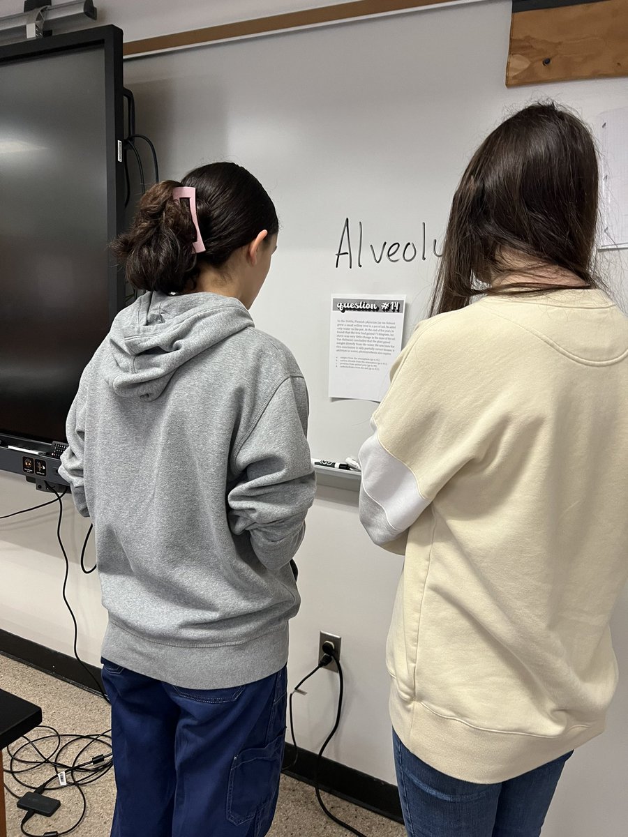 PriyaPatelMa's tweet photo. #LivingEnvironment Ss got to do a #QuestionTrail to allow for movement & engagement- as a follow up to the short answer Q hunt.
Each choice led them to the next Q, if they made a mistake they had to retrace the trail to find the error, forcing them to learn from mistakes. https://t.co/5oIAOmRnNE